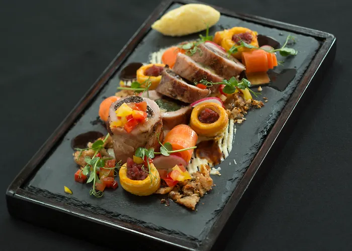 Parkside Hotel & Apartments